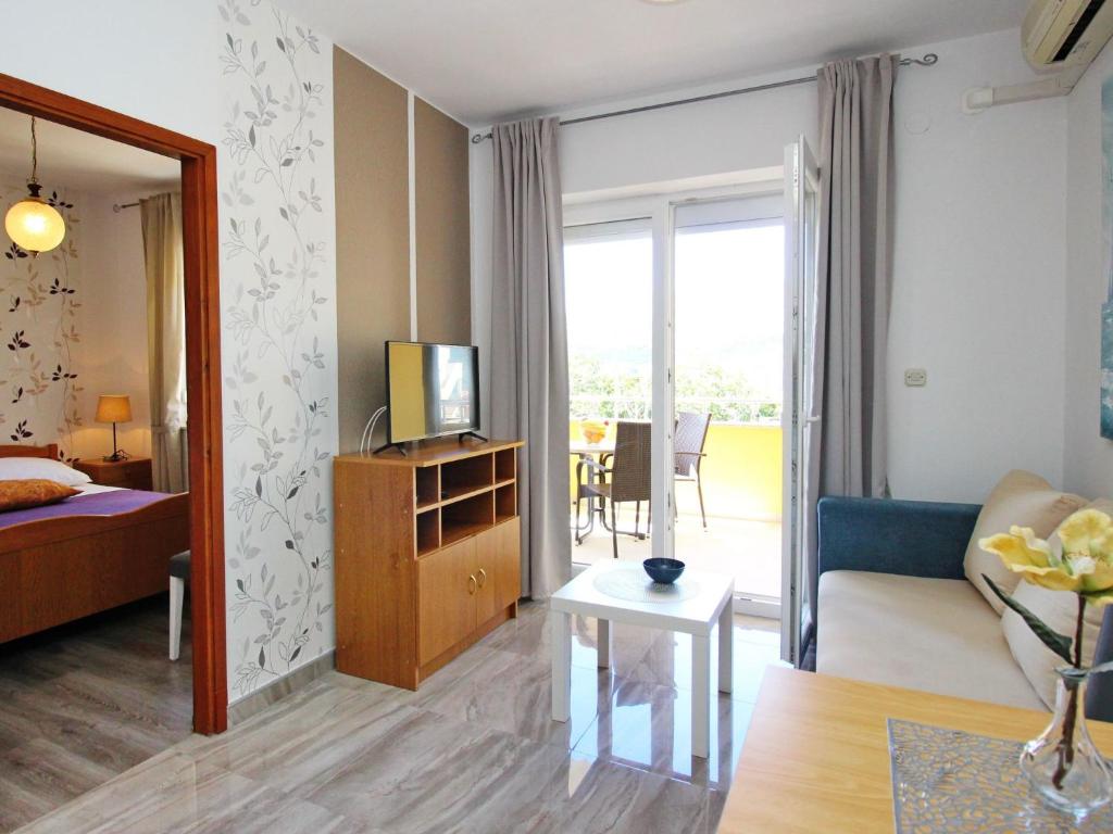Apartment Gemütliches Appartement in Baška mit Eigenem Balkon by Interhome