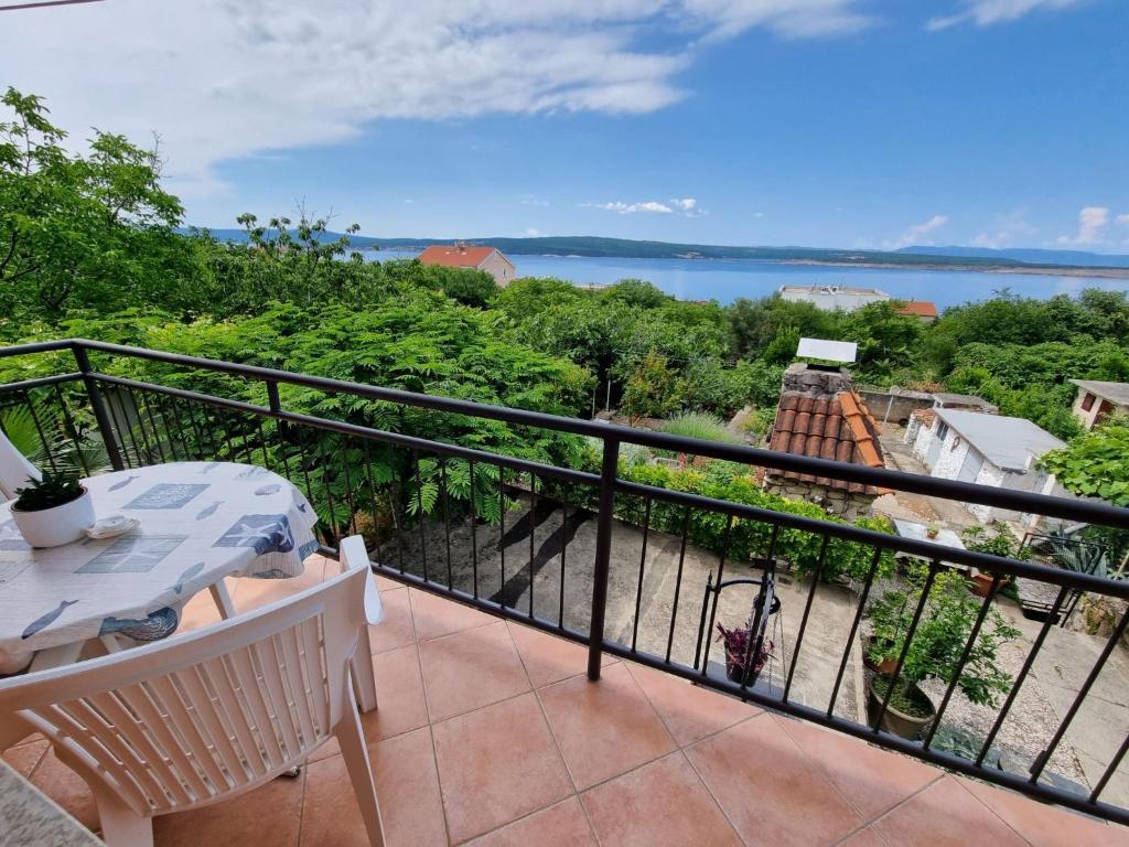 Apartment Wohnung für 3 Personen- mit Balkon und Meerblick by Interhome