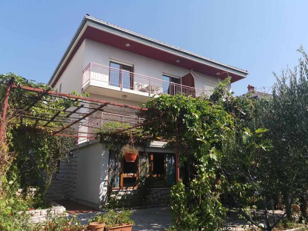 Apartment Wohnung für 4 Pers- mit Terrasse by Interhome