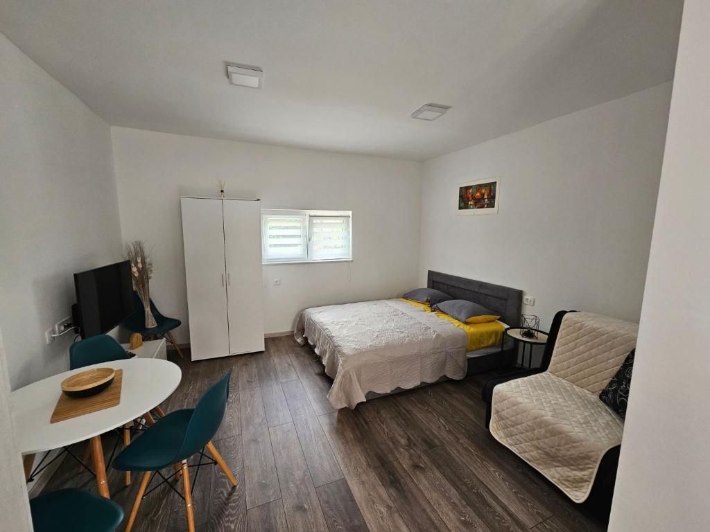 Apartment Studio-Apartment für 2 Personen mit Terrasse by Interhome
