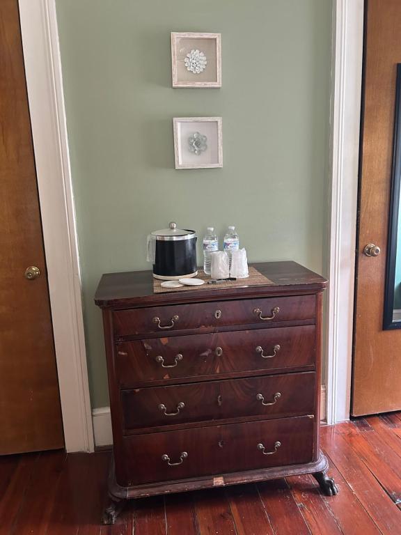 Barksdale House Inn photo