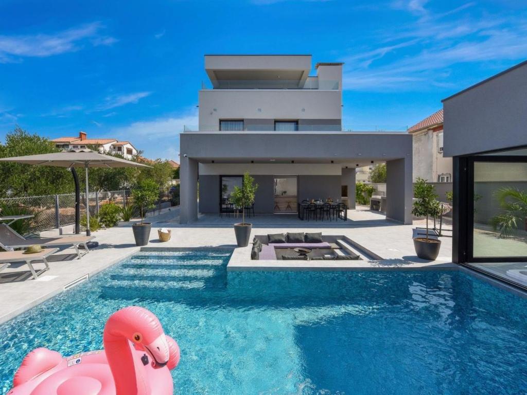 Holiday Home Villa Omnia mit Whirlpool by Interhome