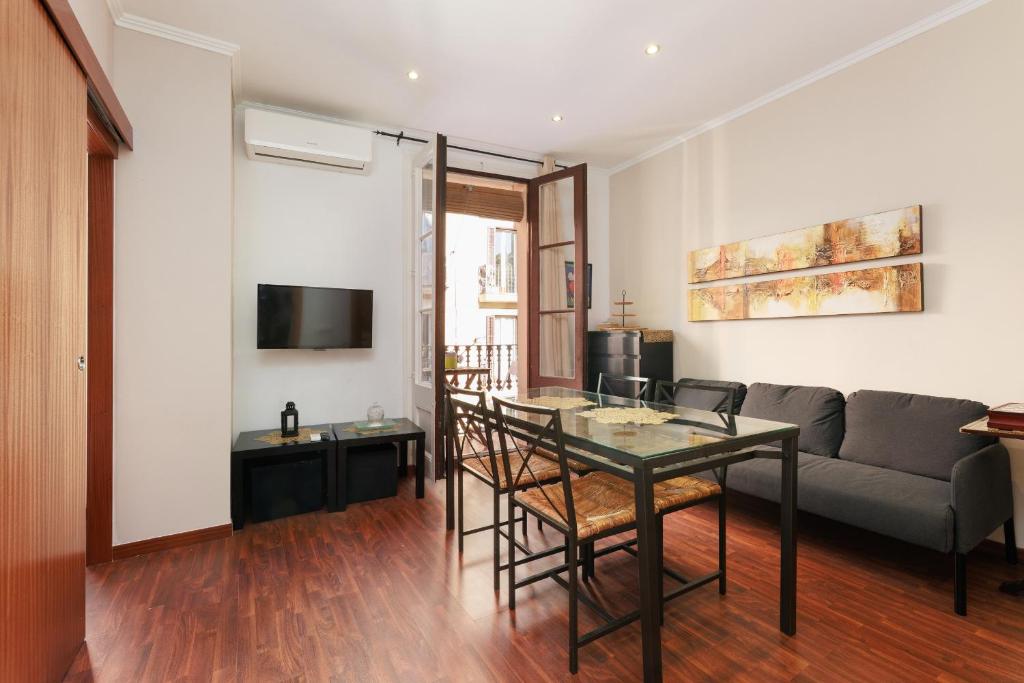 ApartEasy - Turo Park with lovely balcony