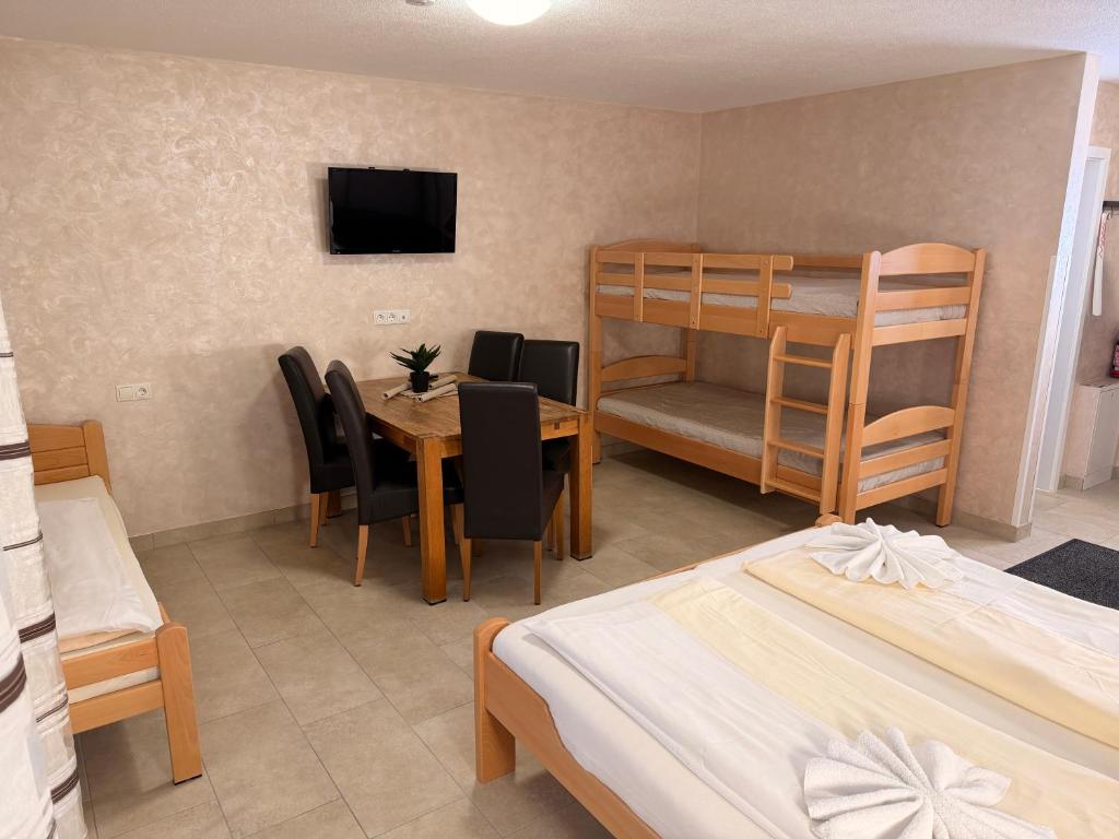 Hilda Apartments Rust - 15