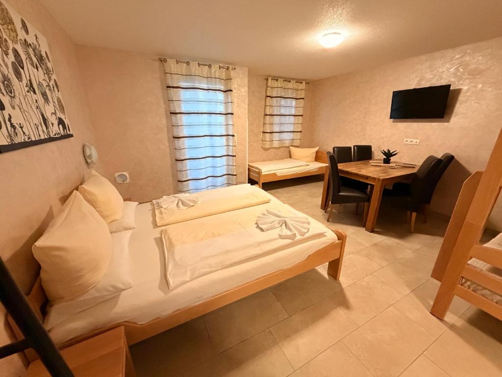 Hilda Apartments Rust - 11