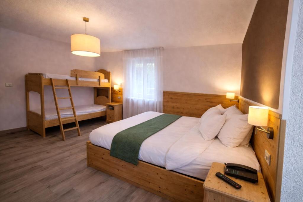 Hotel Rododendro Val di Fassa - Superior Quadruple Room