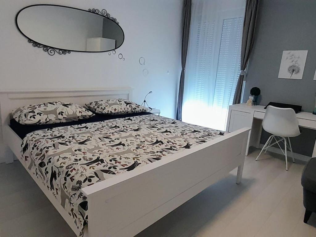Apartment Wohnung mit Terrasse by Interhome