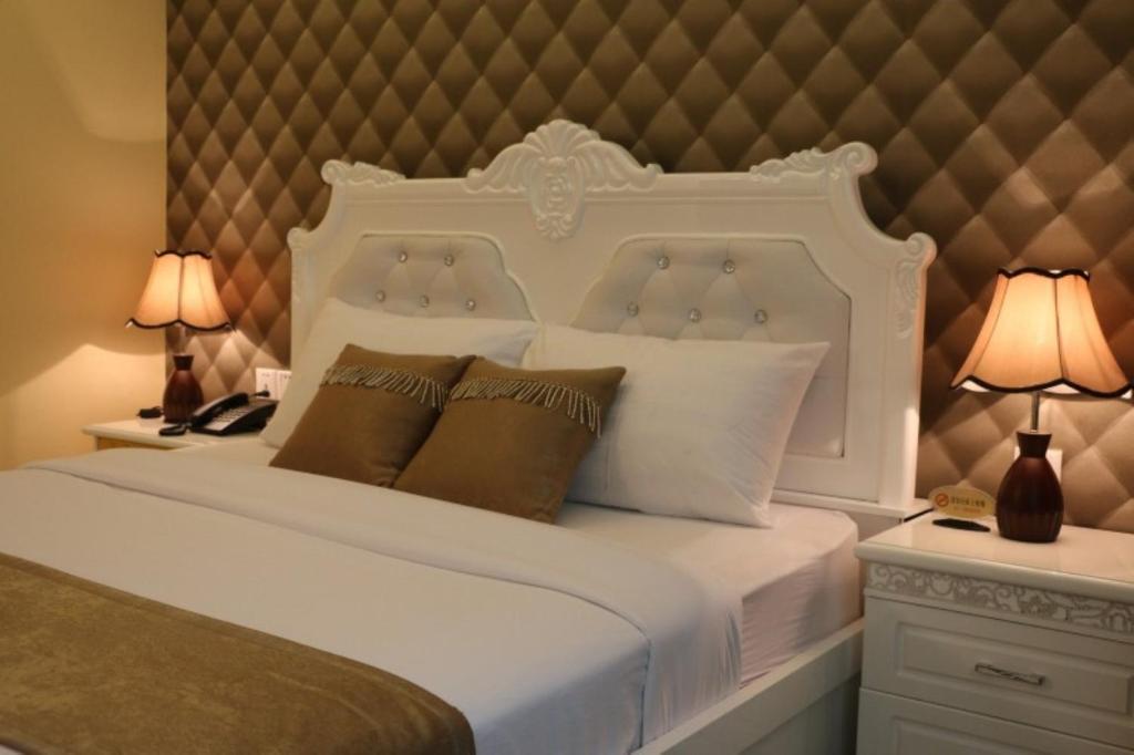 You Eng Hotel - Deluxe Double Room