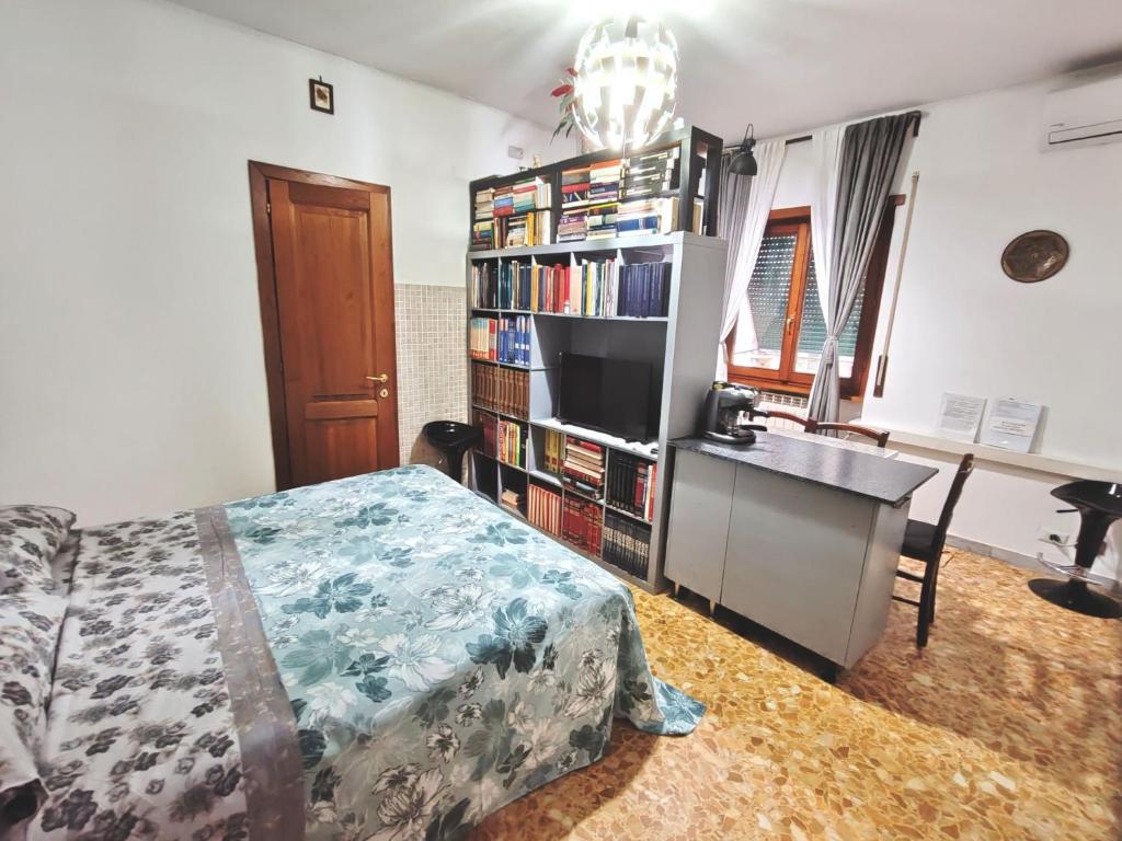 Apartment Im Herzen von Rom freefastwifi by Interhome