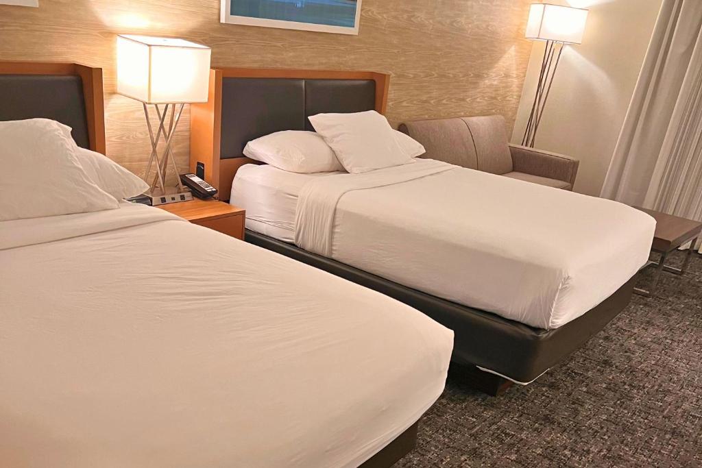 enVision Hotel & Conference Center Mansfield-Foxboro - 