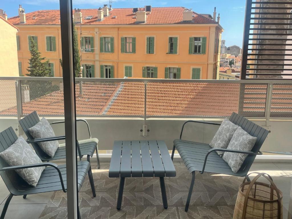 Cannes, appartement avec parking+terrasse, Croisette à pied!