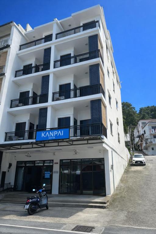 فضای داخلی KANPAI HOTEL در پوکت - تصویر ۳