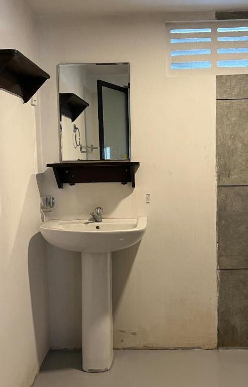 One More Day Hostel, Weligama Beach - 15