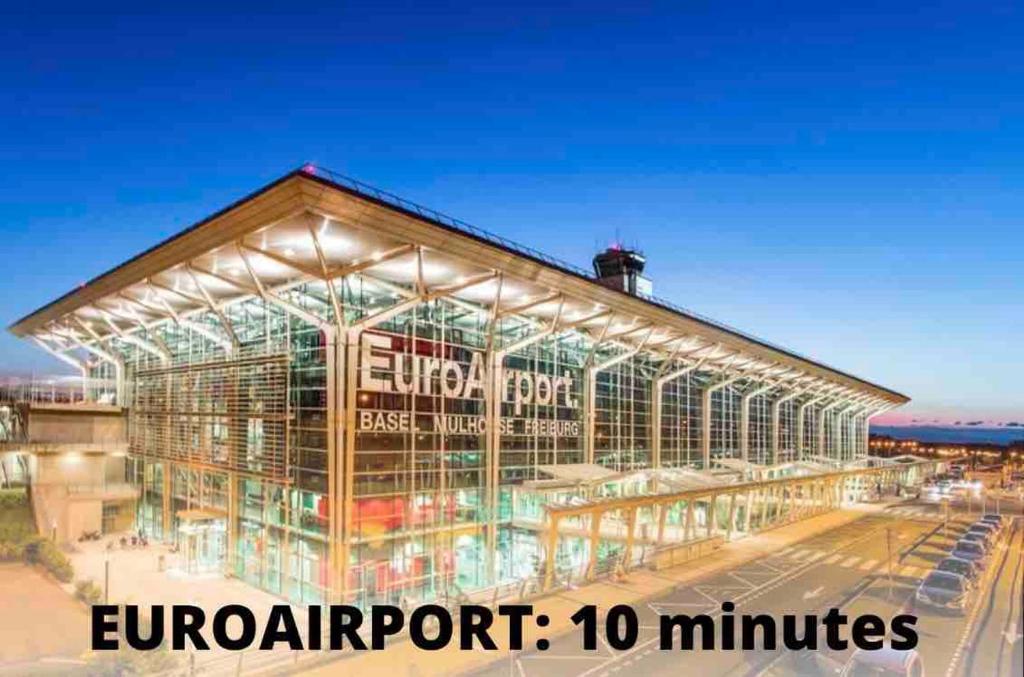 MoonWhite - Basel - AirPort - HighQuality – photo 19