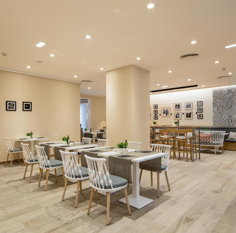 Catalonia Giralda - Resim 14