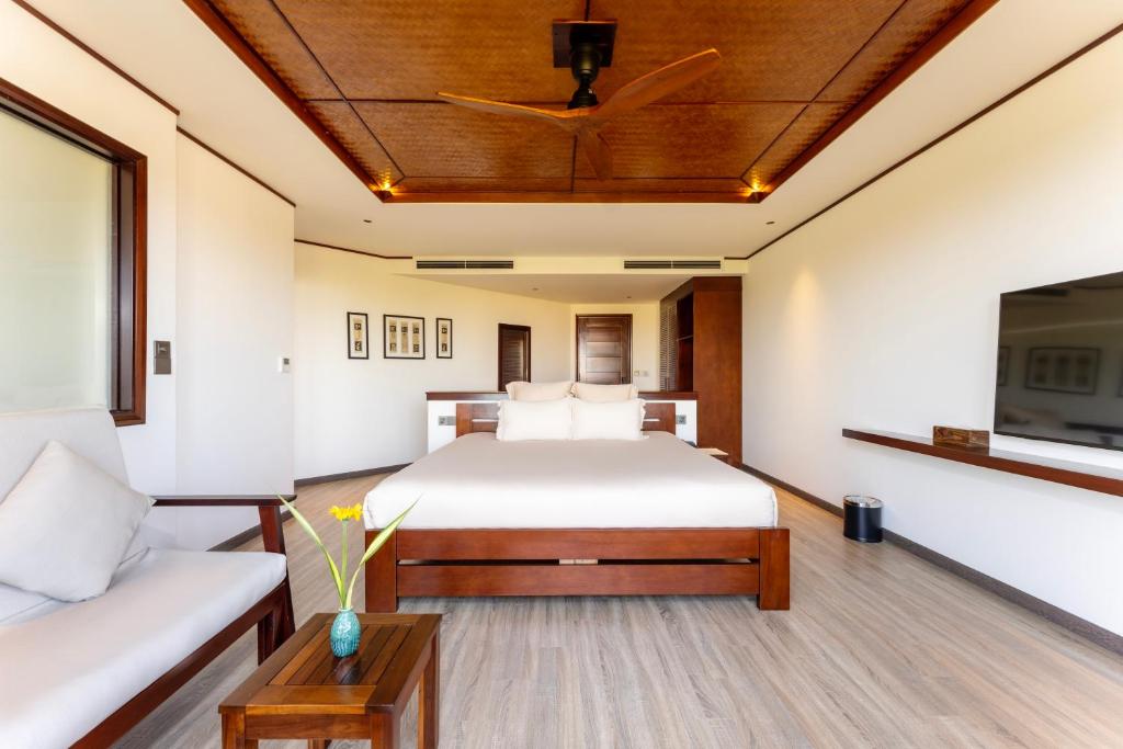 Phòng Giường Đôi Nhìn Ra Hồ Bơi