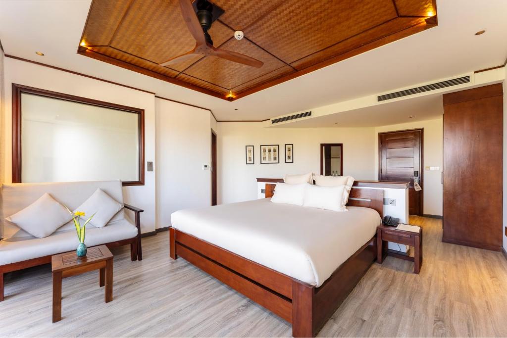 Phòng Giường Đôi Nhìn Ra Hồ Bơi