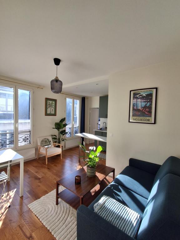 Eiffel Tower family apartment