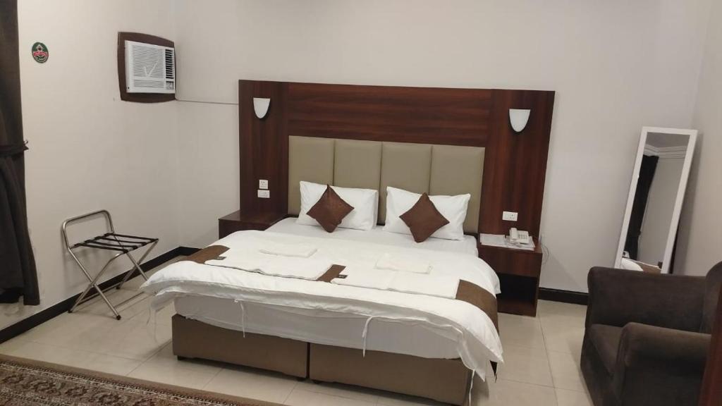 AL EAIRY HOTEL APARTMENTS MADINAH 9