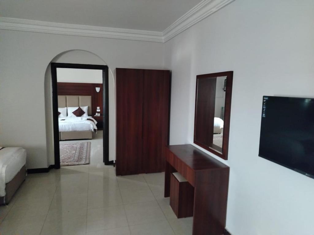 AL EAIRY HOTEL APARTMENTS MADINAH 9