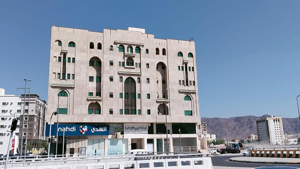 AL EAIRY HOTEL APARTMENTS MADINAH 9