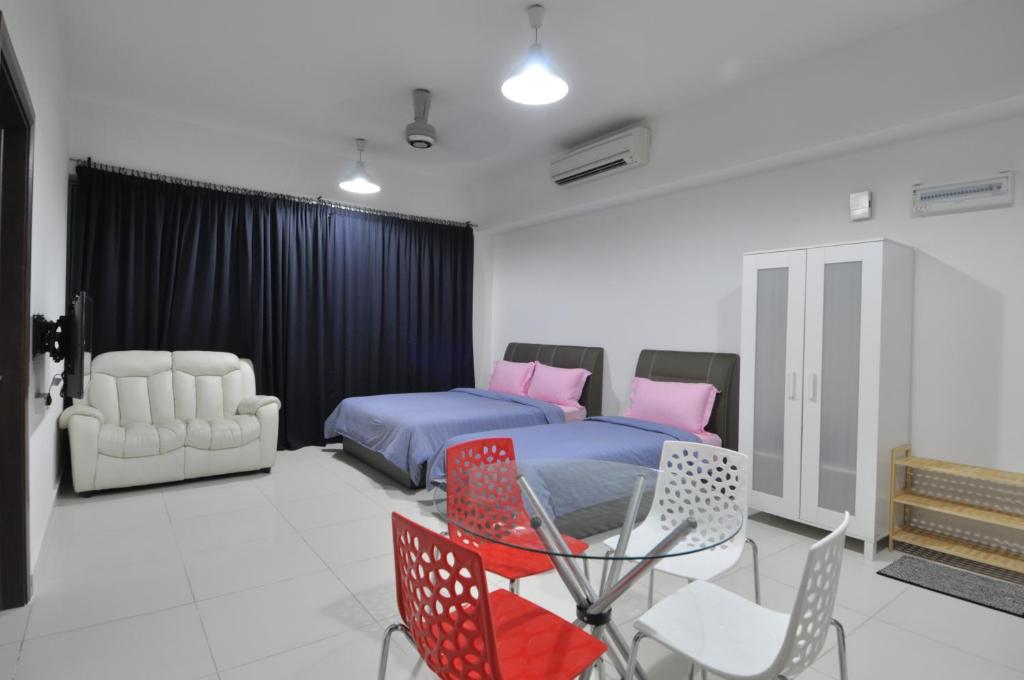 BEST KL City View at Regalia Residence - Triple Suite (Non Smoking)