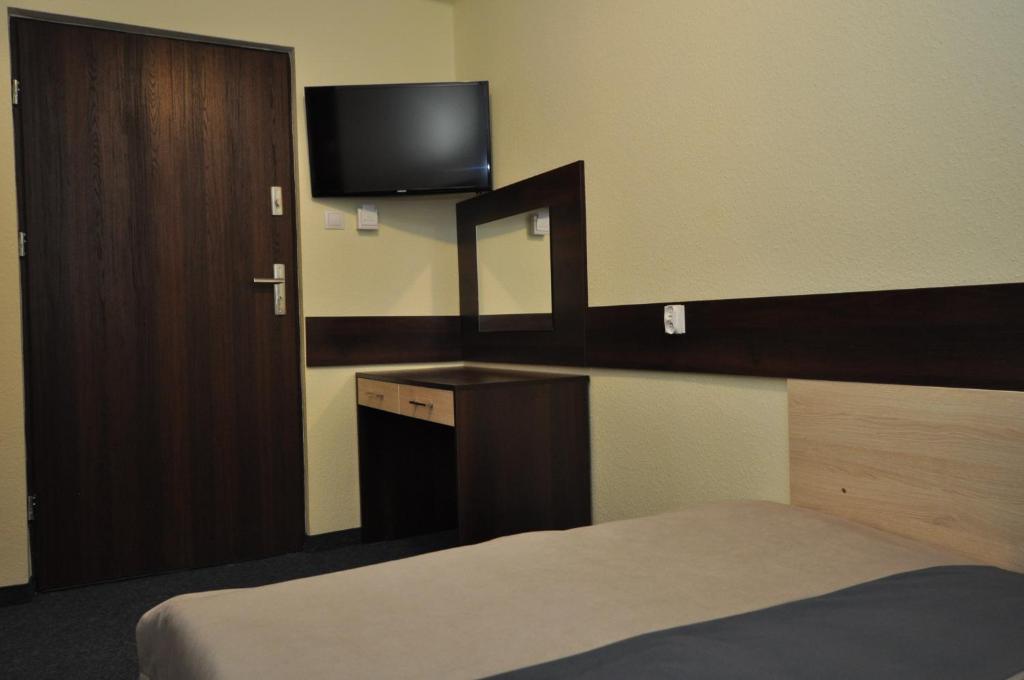 Pass Hotel - Klasik Çift Kişilik Oda