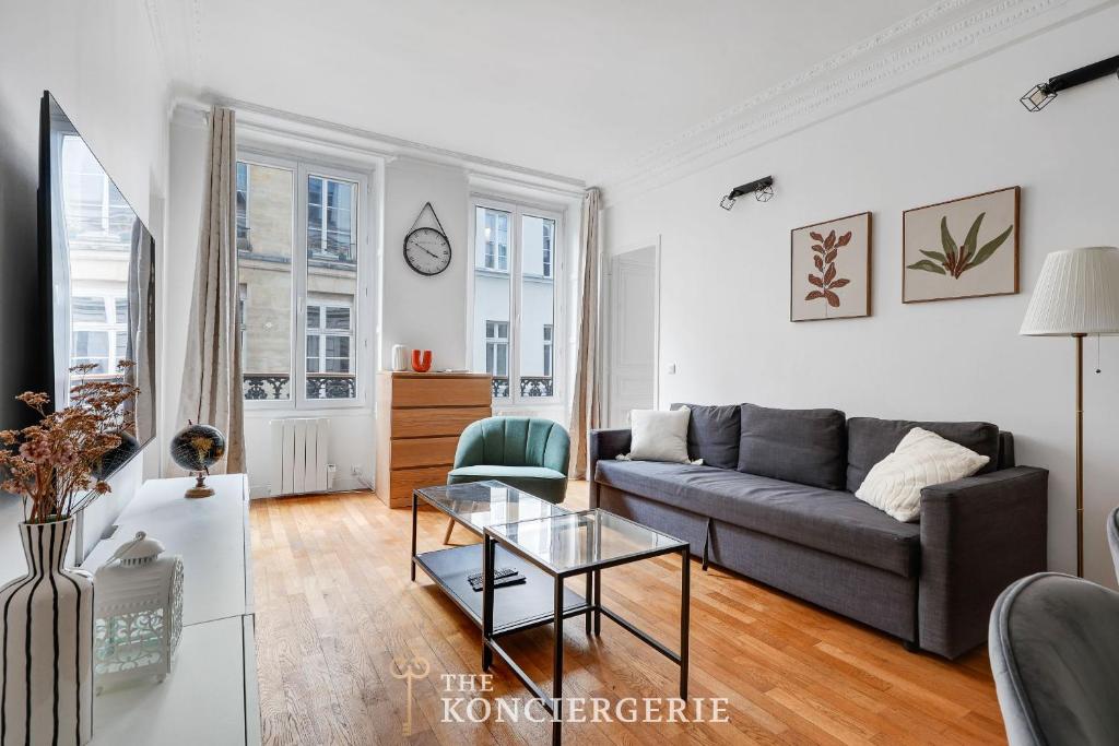Prestige parisien proche de lArc de Triomphe