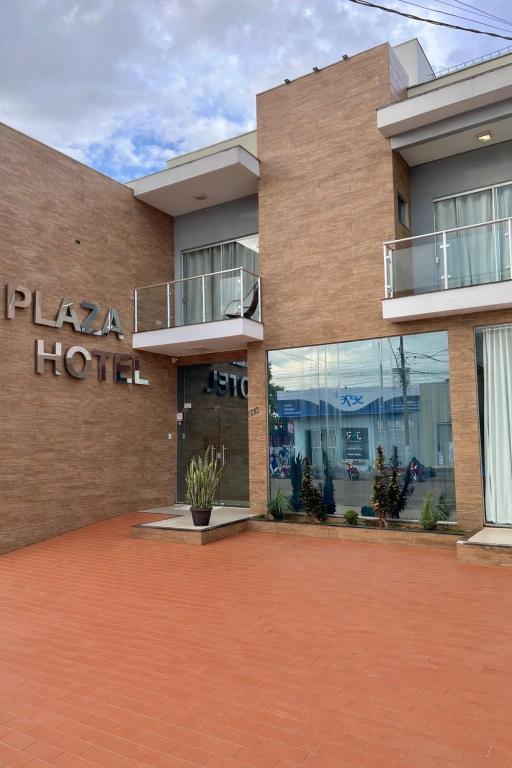 HOTEL PLAZA PONTES e LACERDA