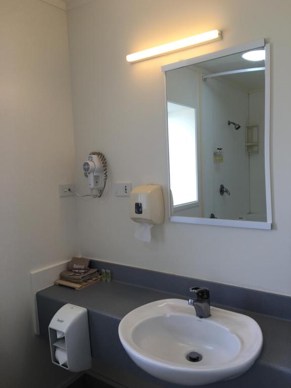 Fenton Court Motel - Resim 27