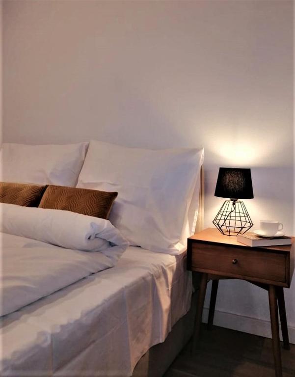 Biały Kruk Apartamenty vis-a-vis Jasnej Góry - 4