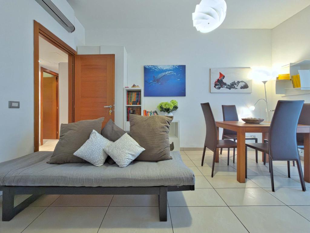 Homeby, Casa Elena