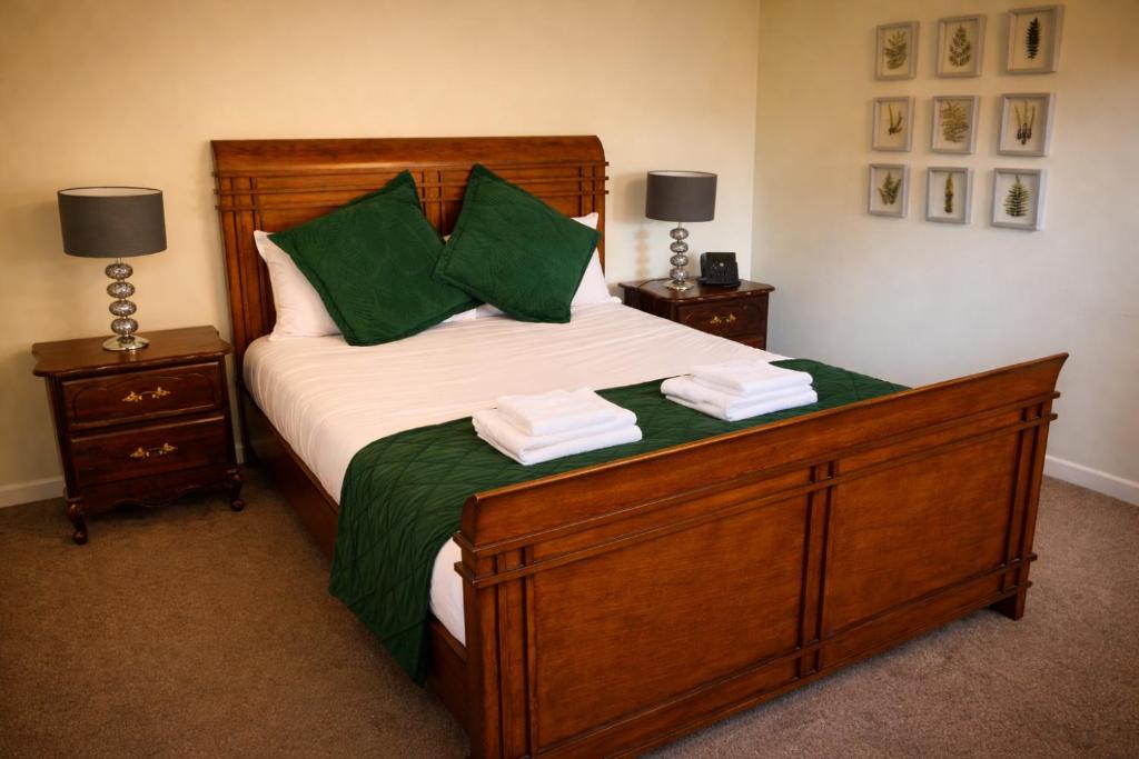 White Lion Hotel - 
