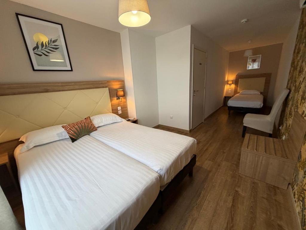The Originals Boutique, Le Grand Hôtel Molière, Pézenas - Suite Familiar (4 Adultos)