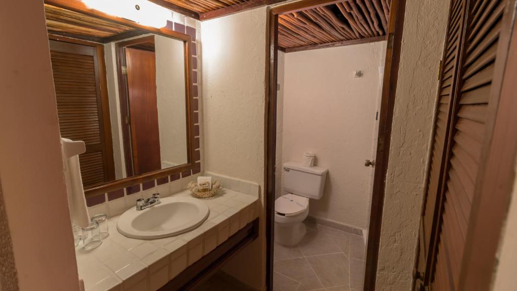 Casa del Mar Cozumel Hotel & Dive Resort with free access to an exclusive beach club - Camera Standard Basic Con Vista Sul Parcheggio