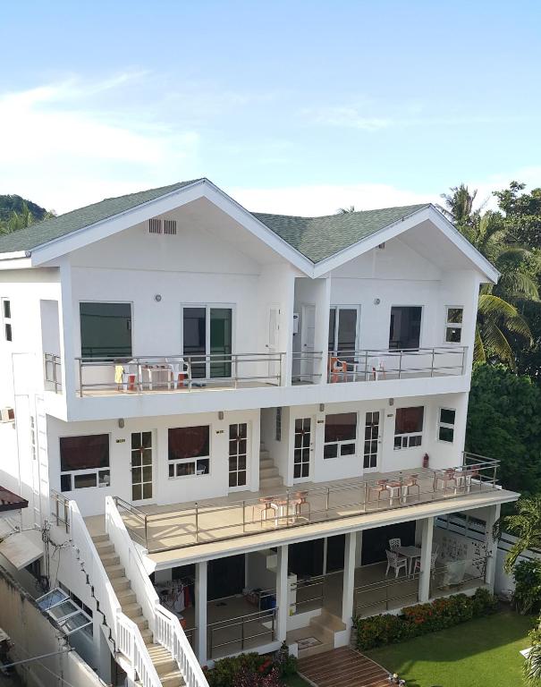 Balkón nebo terasa v ubytování ClubBoracay Apartelle