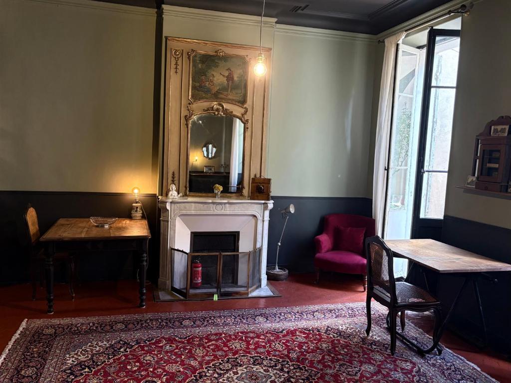 Pension Edelweiss Marseille - Suite De Luxe