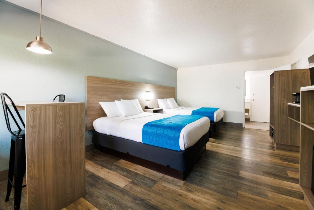 Coco Key Hotel & Water Park Resort - 
