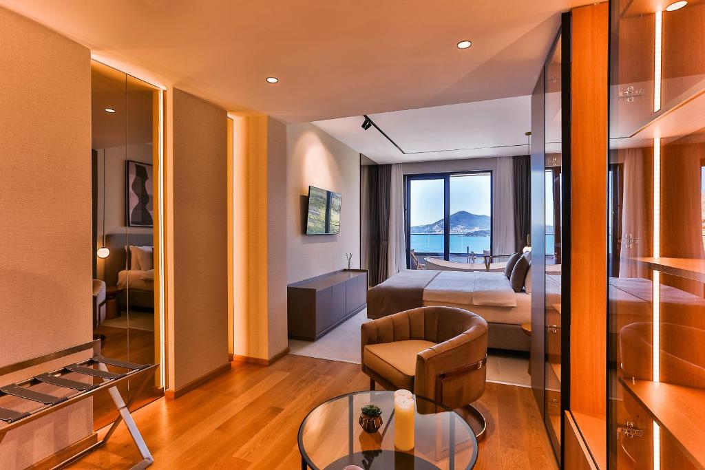 Hotel kingStone Budva - Apartamento Na Cobertura