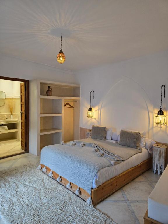 RIAD SAMAH photo