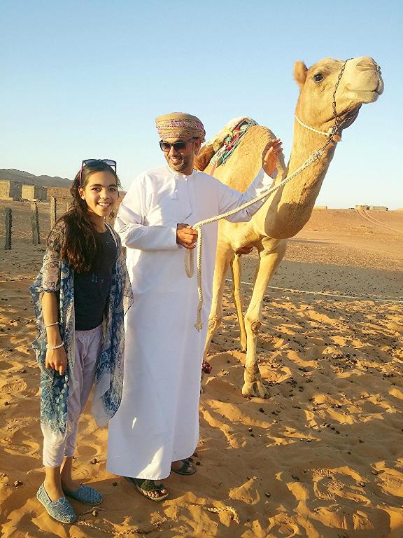 Oaspeți care stau la Al Reem Desert Camp