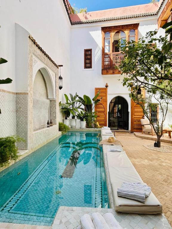 RIAD SAMAH photo