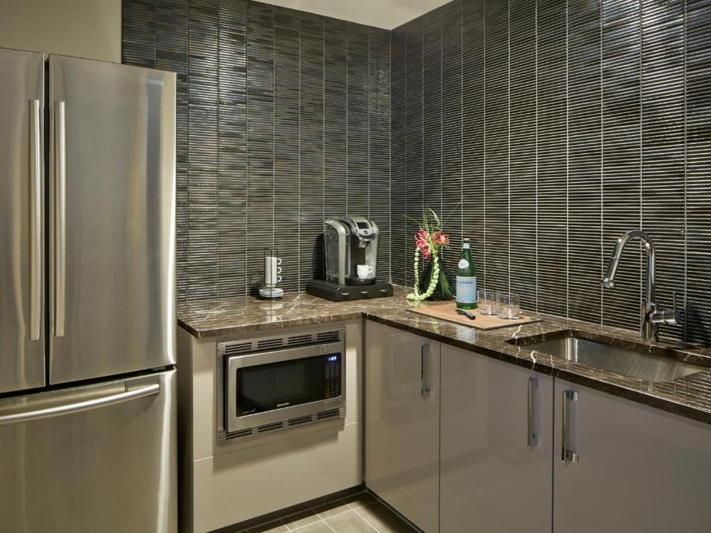 Loews Chicago Hotel - 
