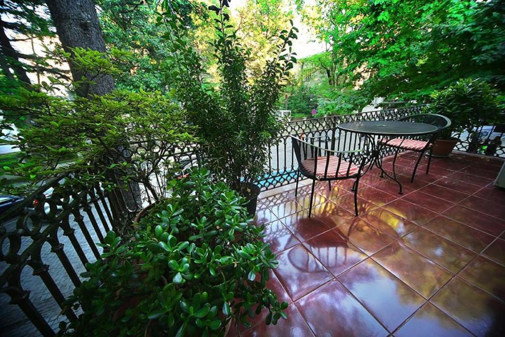 Zahrada ubytování Guest House Eli