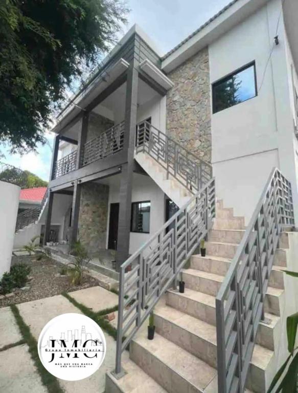 Modern and Exclusive Condominium By JMC