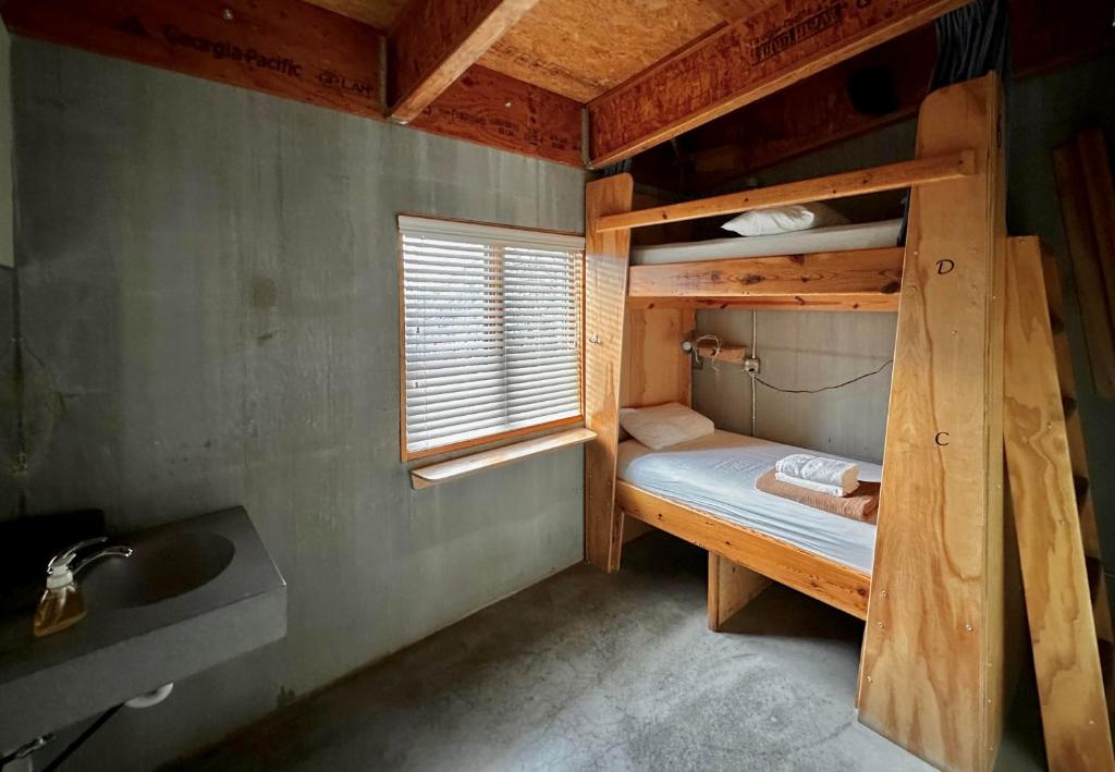 The Crash Pad: An Uncommon Hostel - Double Or Twin Room