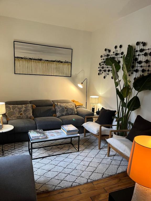 New flat, canal Saint Martin, close to Marais