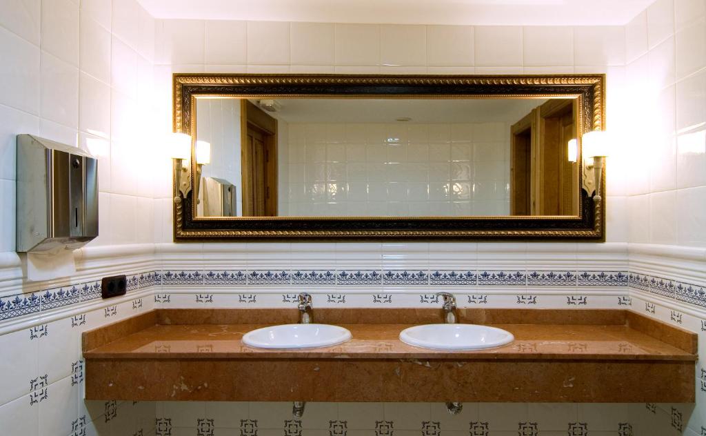 Un baño de Señorio de Olmillos
