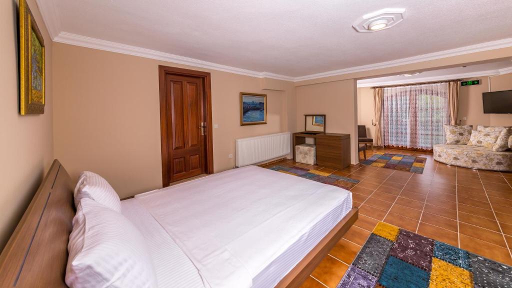 Postel nebo postele na pokoji v ubytování Marmaris Holiday Villas