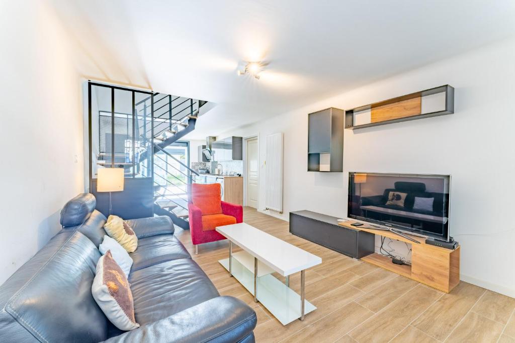 Le Pouset - Grand T6 avec jardin - 10 voyageurs